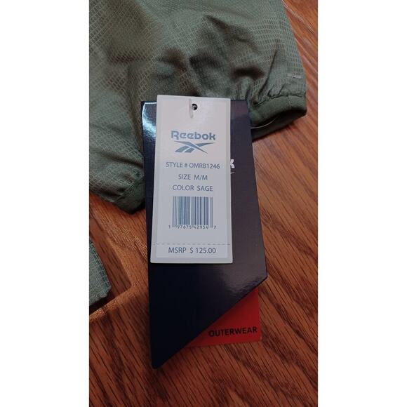 REEBOX LIGHTWEIGHT JACKET sz:MEDIUM NEW WITH TAGS - Picture 5 of 6